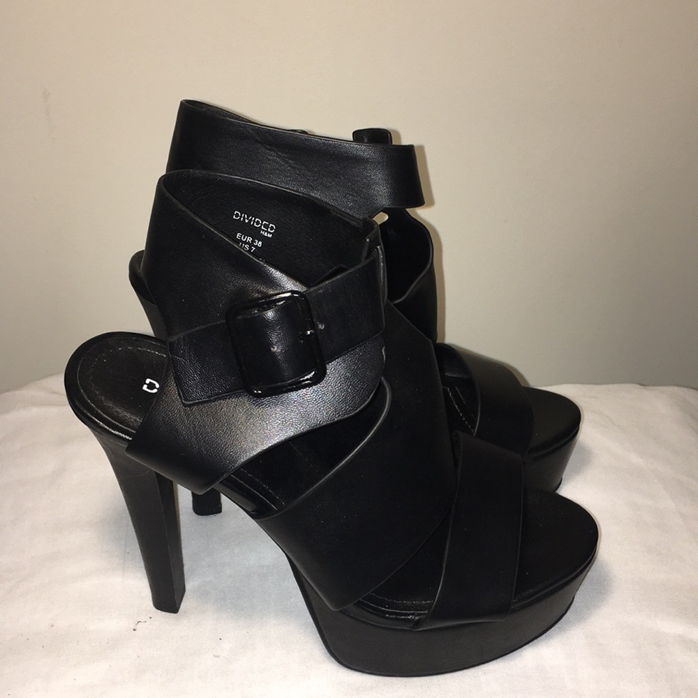 Shoes - Picture 2 of 3